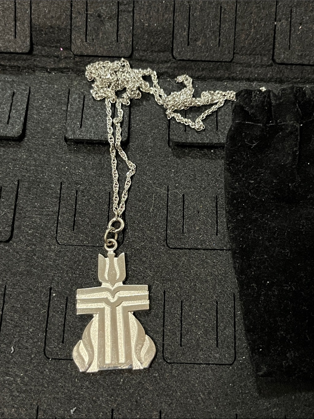 Unbranded Silver Geometric Cat Pendant Necklace